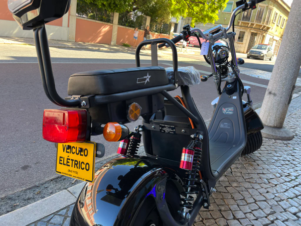Veículo elétrico com potencia inferior a 250w