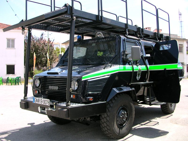 Veículo blindado da GNR