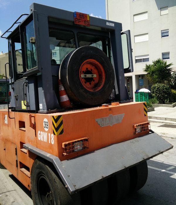 Máquina industrial compactador de pneus com matrícula de classe C